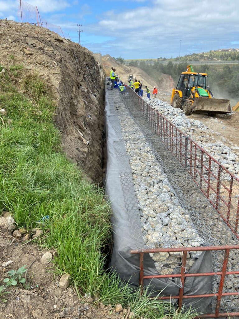 CONSTRUCTION ONGOING TO STABILISE AND REHABILITATE SCHAAPKOP DONGA