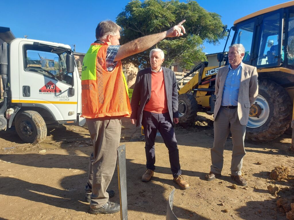 STORMWATER AND STREETS UPGRADE TO ENSURE “QUALITY SERVICE DELIVERY” FOR THEMBALETHU SAYS MAYOR VAN WYK
