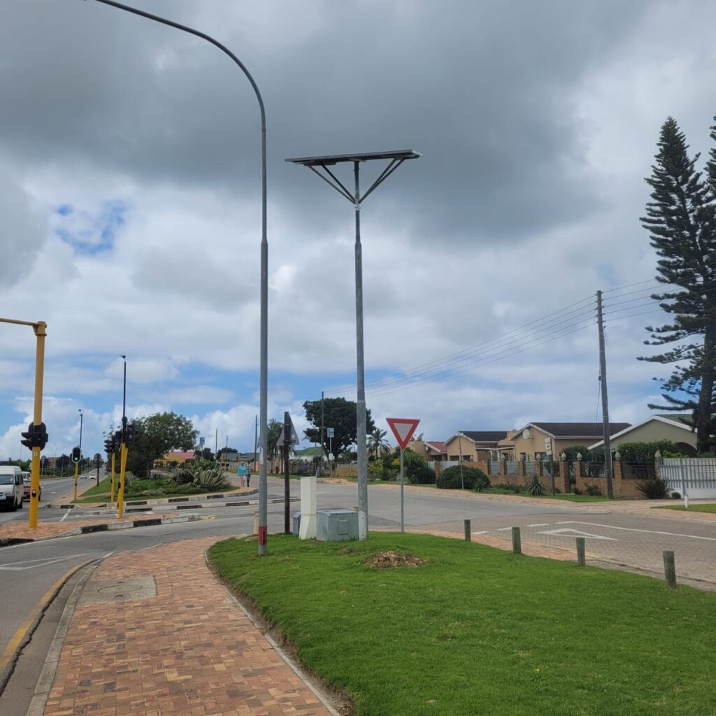 George Municipality Expands Solar Power Initiative for Traffic Lights