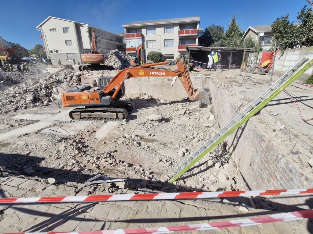 MEDIA STATEMENT: 18:00 Update on Building Collapse Site in George, Western Cape - South Africa