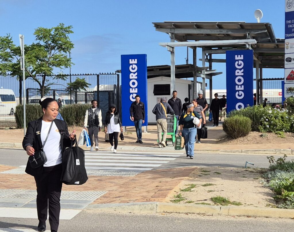 GO GEORGE schedules and hours during holiday season